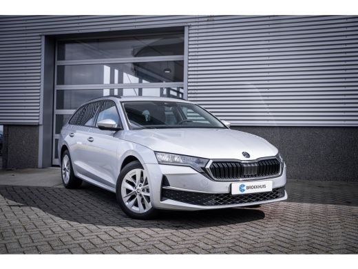Skoda Octavia Combi 1.5 TSI MHEV Business Edition | Achteruitrijcamera | Lichtmetalen velgen meer-spaaks 17" | ... ActivLease financial lease