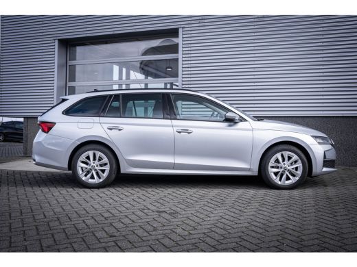 Skoda Octavia Combi 1.5 TSI MHEV Business Edition | Achteruitrijcamera | Lichtmetalen velgen meer-spaaks 17" | ... ActivLease financial lease