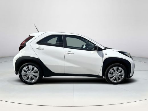 Toyota Aygo 1.0 VVT-i S-CVT Play ActivLease financial lease