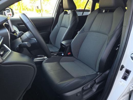 Toyota Corolla Cross Hybrid 140 Business Plus | Apple CarPlay | Blindspot | Parkeersensoren | Rijklaar incl. garantie | ActivLease financial lease