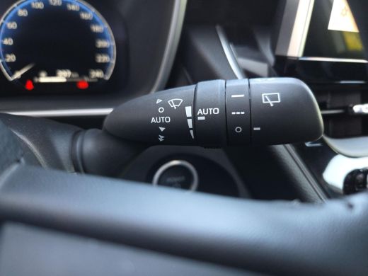 Toyota Corolla Cross Hybrid 140 Business Plus | Apple CarPlay | Blindspot | Parkeersensoren | Rijklaar incl. garantie | ActivLease financial lease