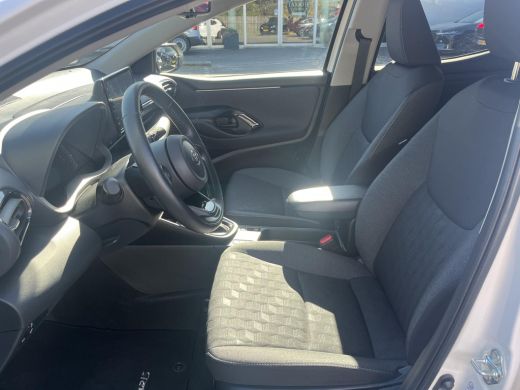 Toyota Yaris 1.5 Hybrid 115 Dynamic | Apple CarPlay/Android auto | Achteruitrijcamera | Stuur en stoelverwarming ActivLease financial lease