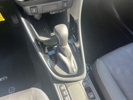 Toyota Yaris 1.5 Hybrid 115 Dynamic | Apple CarPlay/Android auto | Achteruitrijcamera | Stuur en stoelverwarming ActivLease financial lease