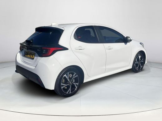 Toyota Yaris 1.5 Hybrid 115 Dynamic | Apple CarPlay/Android auto | Achteruitrijcamera | Stuur en stoelverwarming ActivLease financial lease
