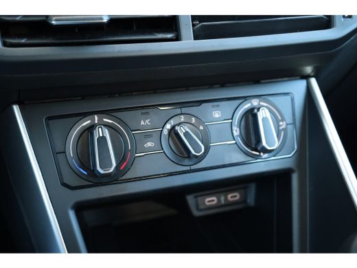 Volkswagen Polo 1.0 TSI Life | NAP! | BTW | DIGITAL | PDC VOOR & ACHTER | CARPLAY | ActivLease financial lease