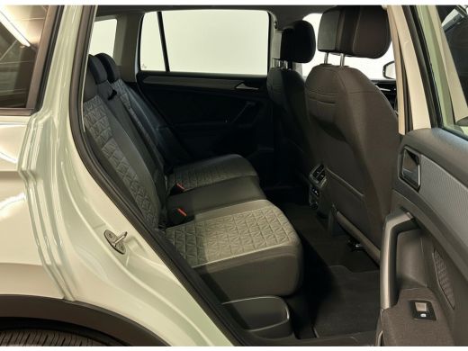 Volkswagen Tiguan E-Hybrid 245PK DSG LIFE NAVI/VIRTUAL/TREKHAAK ActivLease financial lease