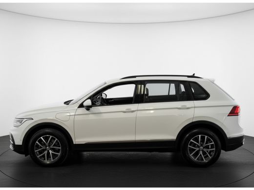 Volkswagen Tiguan E-Hybrid 245PK DSG LIFE NAVI/VIRTUAL/TREKHAAK ActivLease financial lease