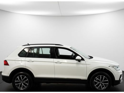 Volkswagen Tiguan E-Hybrid 245PK DSG LIFE NAVI/VIRTUAL/TREKHAAK ActivLease financial lease