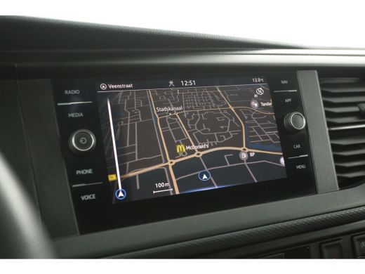 Volkswagen Transporter 2.0 TDI L2H1 | Airco | Cruise | Carplay | Parkeersensoren | Navi ActivLease financial lease