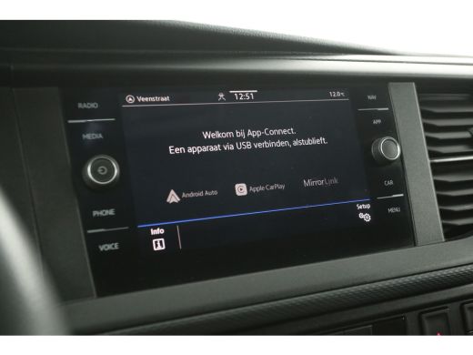 Volkswagen Transporter 2.0 TDI L2H1 | Airco | Cruise | Carplay | Parkeersensoren | Navi ActivLease financial lease