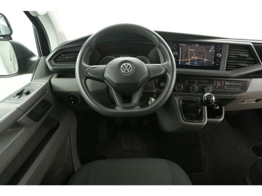 Volkswagen Transporter 2.0 TDI L2H1 | Airco | Cruise | Carplay | Parkeersensoren | Navi ActivLease financial lease