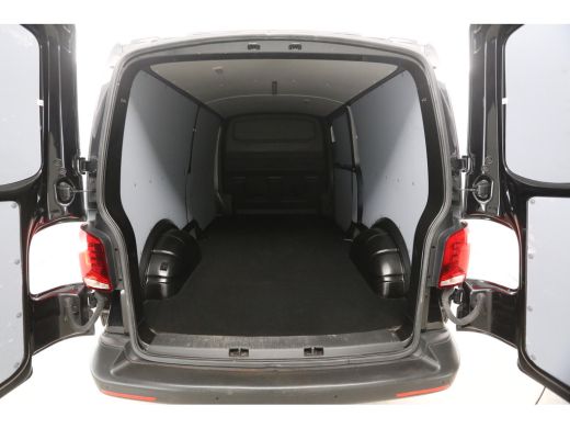 Volkswagen Transporter 2.0 TDI L2H1 | Airco | Cruise | Carplay | Parkeersensoren | Navi ActivLease financial lease