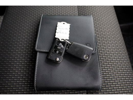 Volkswagen Transporter T6.1 2.0 TDI 110pk L1H1 Comfortline Airco/Navi/Camera/Inrichting 04-2020 ActivLease financial lease