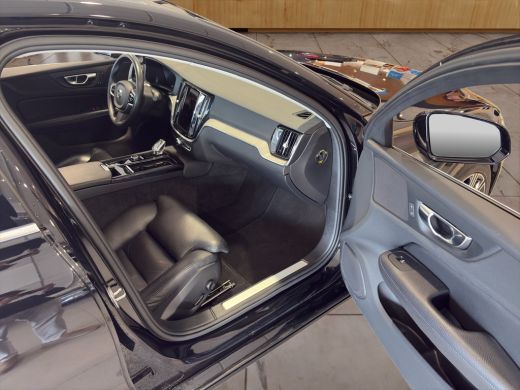 Volvo  S60 2.0 Recharge T6 AWD | BLIS | Memory stoelen | Stoel + Stuur verwarming | Clima | Navi | All-seaso... ActivLease financial lease