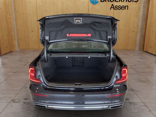 Volvo  S60 2.0 Recharge T6 AWD | BLIS | Memory stoelen | Stoel + Stuur verwarming | Clima | Navi | All-seaso... ActivLease financial lease