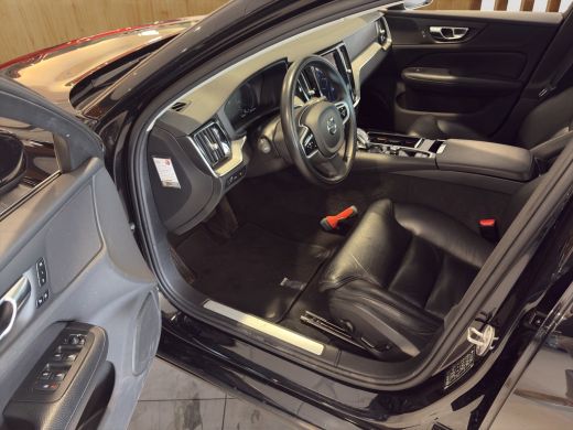 Volvo  S60 2.0 Recharge T6 AWD | BLIS | Memory stoelen | Stoel + Stuur verwarming | Clima | Navi | All-seaso... ActivLease financial lease