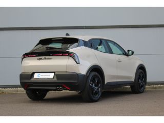 Alfa Romeo Junior 1.2 Turbo Hybrid Ibrida | Adaptive Cruise | Carplay | LED | LMV | Keyless | Climate Controle | PD...