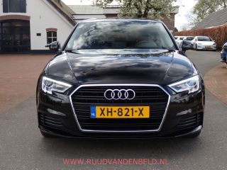 Audi A3 Sportback 30TFSI CARPLAY / CRUISE / NAVIGATIE / PDC