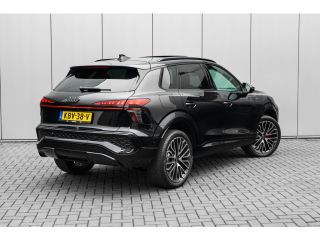 Audi Q3 S edition e-hybrid 272 pk 272PK | Panorama Dak | Matrix LED incl. Digitale lichtprojecties | 360 ...