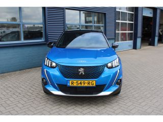 Peugeot e-2008 EV GT 50 kWh | Achterbank in delen neerklapbaar | Achteruitrijcamera | Afwijkende dakkleur