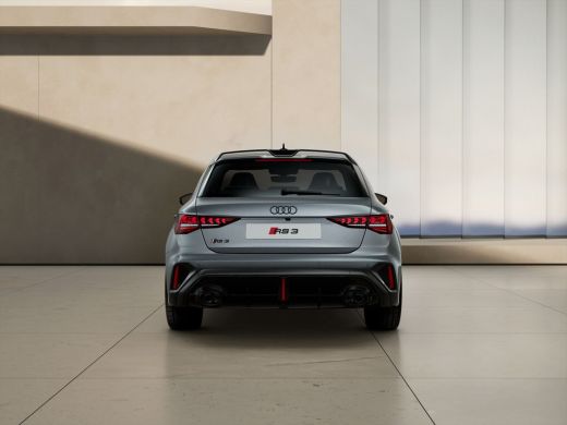 Audi RS3 competition limited | Comfortsleutel | Elektrische achterklep | Glazen panoramadak ActivLease financial lease