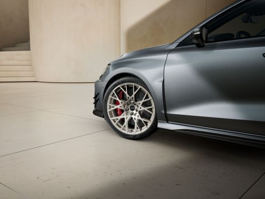 Audi RS3 competition limited | Comfortsleutel | Elektrische achterklep | Glazen panoramadak ActivLease financial lease