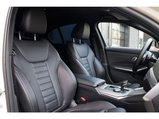 BMW 3 Serie 330e Business Edition Plus | BTW | NAP | M-SPORT | LASER | KEYLESS | 360 | LEDER | DEALER ONDH | ActivLease financial lease