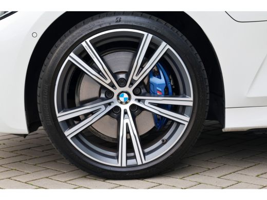BMW 3 Serie 330e Business Edition Plus | BTW | NAP | M-SPORT | LASER | KEYLESS | 360 | LEDER | DEALER ONDH | ActivLease financial lease