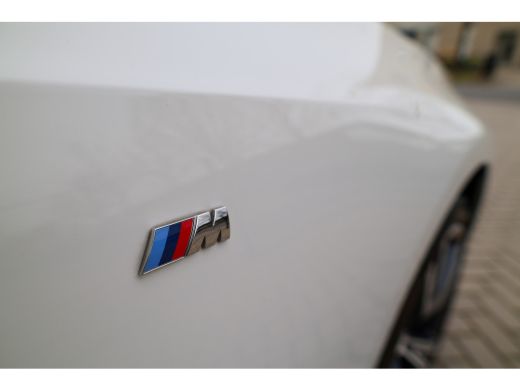 BMW 3 Serie 330e Business Edition Plus | BTW | NAP | M-SPORT | LASER | KEYLESS | 360 | LEDER | DEALER ONDH | ActivLease financial lease