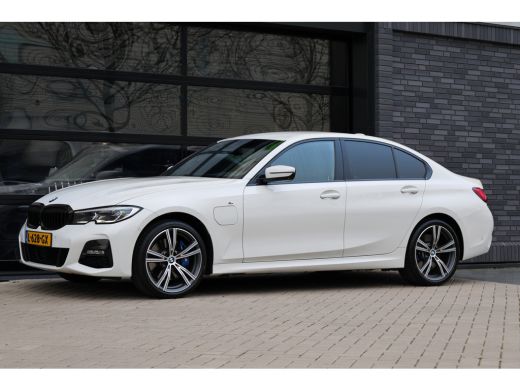 BMW 3 Serie 330e Business Edition Plus | BTW | NAP | M-SPORT | LASER | KEYLESS | 360 | LEDER | DEALER ONDH | ActivLease financial lease