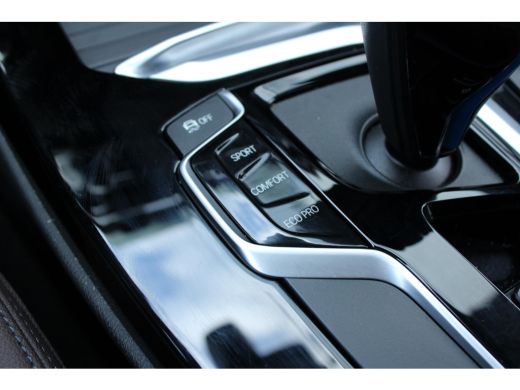 BMW iX3 Executive 80 kWh NL-AUTO SHADOW LINE | PANODAK | LEDER ActivLease financial lease