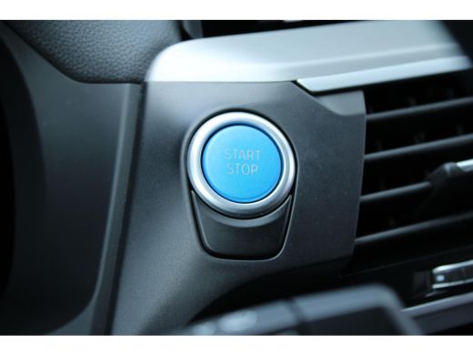 BMW iX3 Executive 80 kWh NL-AUTO SHADOW LINE | PANODAK | LEDER ActivLease financial lease