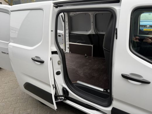 Citroën Berlingo 130pk Club (Camera - Navigatie - Laadruimte betimmering - 3-zits - Parkeersensoren V+A - Airco - ... ActivLease financial lease
