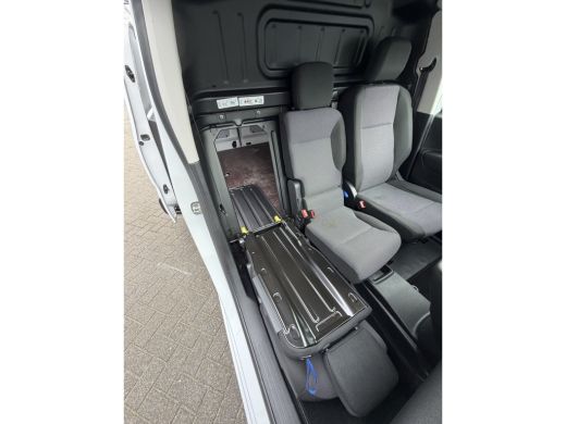 Citroën Berlingo 130pk Club (Camera - Navigatie - Laadruimte betimmering - 3-zits - Parkeersensoren V+A - Airco - ... ActivLease financial lease