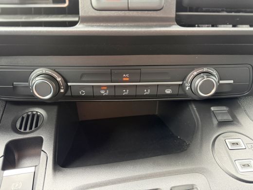 Citroën Berlingo 130pk Club (Camera - Navigatie - Laadruimte betimmering - 3-zits - Parkeersensoren V+A - Airco - ... ActivLease financial lease