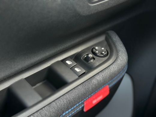 Citroën &euml;-C3 Plus 113pk Comfort Range 44 kWh Cruise control | Parkeer sensoren achter | Apple carplay & Androi... ActivLease financial lease