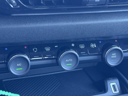 Citroën &euml;-C4 Live 50 kWh NL-AUTO | SOH 95% | NAVI ActivLease financial lease