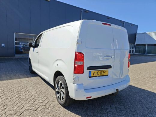 Citroën Jumpy 2.0 BlueHDI 120 M Driver | Navigatie | Camera | 3-Zits | Climate control | Lichtmetaal | Trekhaak... ActivLease financial lease