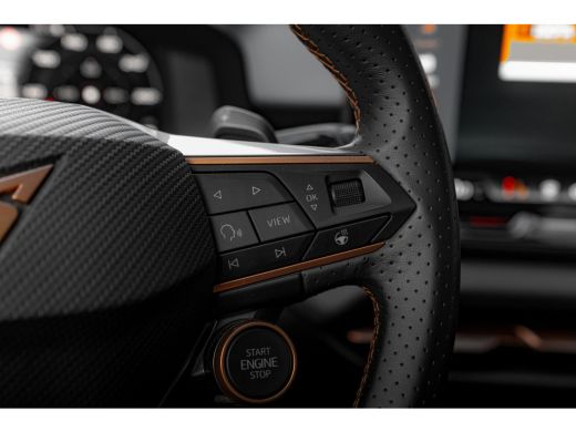 CUPRA Terramar 1.5 TSI e-Hybrid 272pk VZ Performance | Panoramadak | Trekhaak | 360 Camera | Sennheiser | 20" ActivLease financial lease