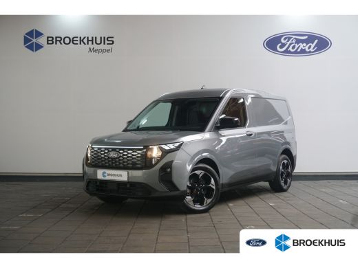 Ford E-Transit Courier Limited 44 kWh | DIRECT LEVERBAAR | Trekhaak | Adapt. Cruise | Dodehoek Detectie | Camera | Winte...