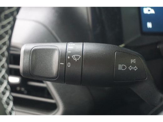 Ford E-Transit Courier Limited 44 kWh | DIRECT LEVERBAAR | Trekhaak | Adapt. Cruise | Dodehoek Detectie | Camera | Winte... ActivLease financial lease