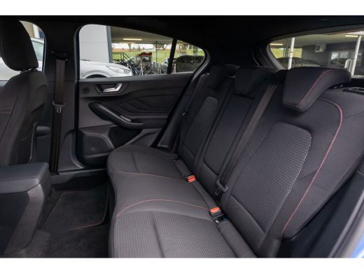 Ford Focus 1.0 EcoBoost Hybrid ST Line X | Camera | Stoel/stuur/voorruit verwarming | B&O audio | Full-LED |... ActivLease financial lease