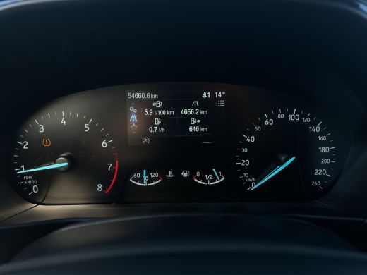 Ford Focus 1.0 ST Line Business | Winterpack | Camera | Cruise Control | CarPlay | | Cruise control | LED da... ActivLease financial lease