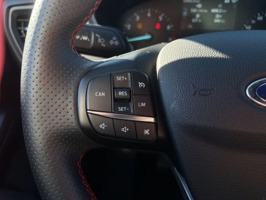 Ford Focus 1.0 ST Line Business | Winterpack | Camera | Cruise Control | CarPlay | | Cruise control | LED da... ActivLease financial lease