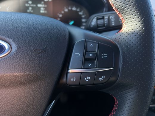 Ford Focus 1.0 ST Line Business | Winterpack | Camera | Cruise Control | CarPlay | | Cruise control | LED da... ActivLease financial lease