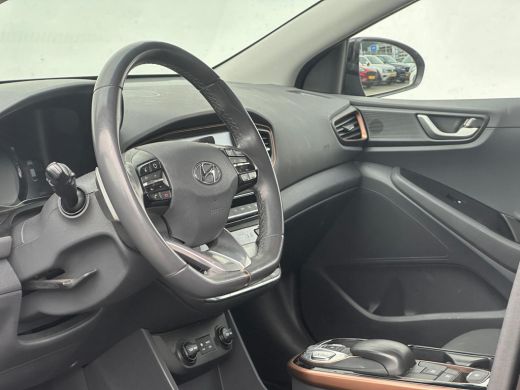Hyundai IONIQ Comfort EV NL-AUTO | WINTERBANDEN | ECC | SOH 99% ActivLease financial lease