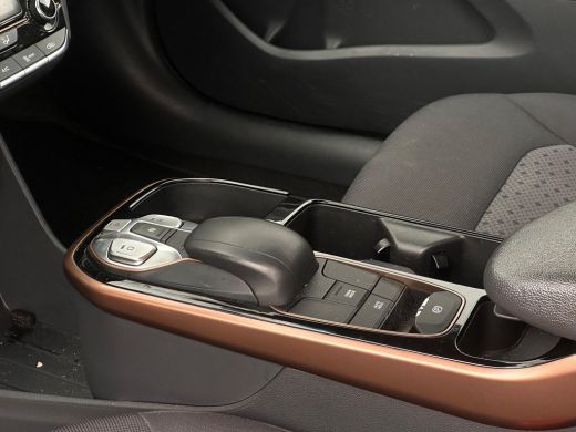 Hyundai IONIQ Comfort EV NL-AUTO | WINTERBANDEN | ECC | SOH 99% ActivLease financial lease