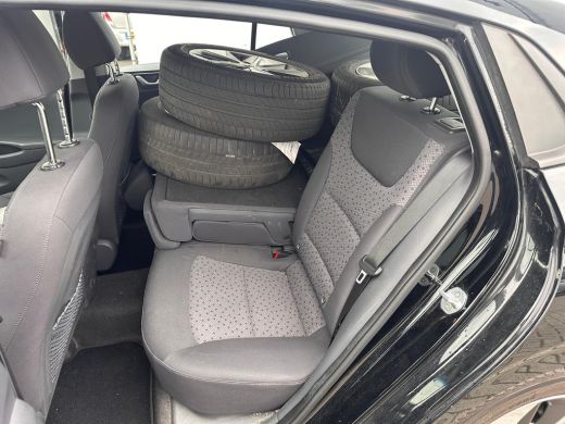 Hyundai IONIQ Comfort EV NL-AUTO | WINTERBANDEN | ECC | SOH 99% ActivLease financial lease