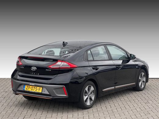 Hyundai IONIQ Comfort EV NL-AUTO | WINTERBANDEN | ECC | SOH 99% ActivLease financial lease