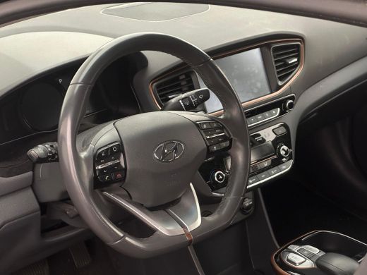 Hyundai IONIQ Comfort EV NL-AUTO | WINTERBANDEN | ECC | SOH 99% ActivLease financial lease